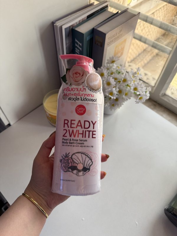 شاور كاثي بالؤلؤ لتبيض