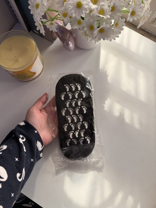 جواريب القدم الجلاتين لتنعيم وترطيب وعلاج القدم