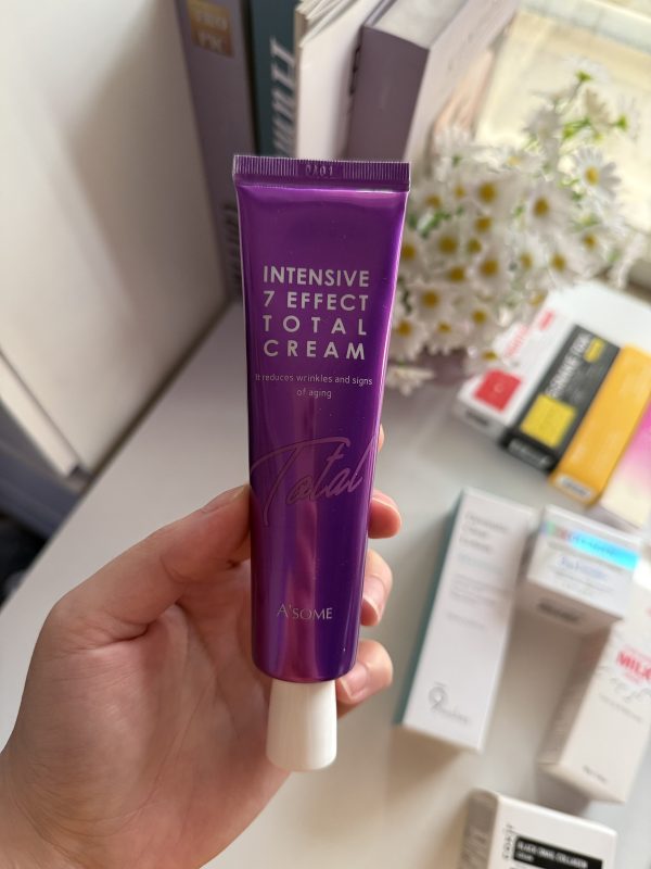 مرطب الكولاجين والببتايد من اسوم📍